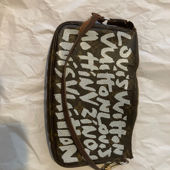 Louis Vuitton Stephen Sprouse Pochette - Picture 7 of 8